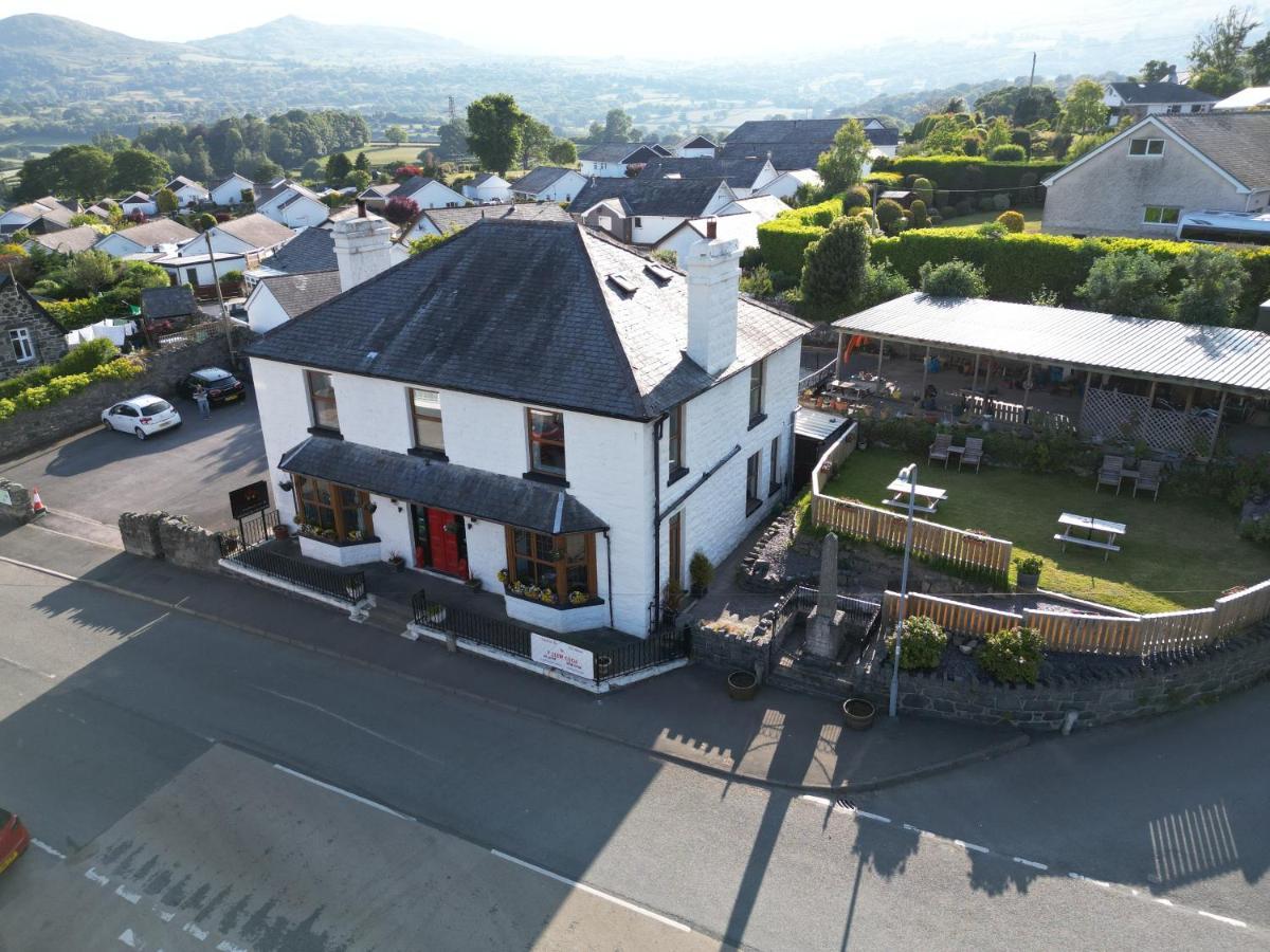 Bed and Breakfast Y Llew Coch Конви Экстерьер фото